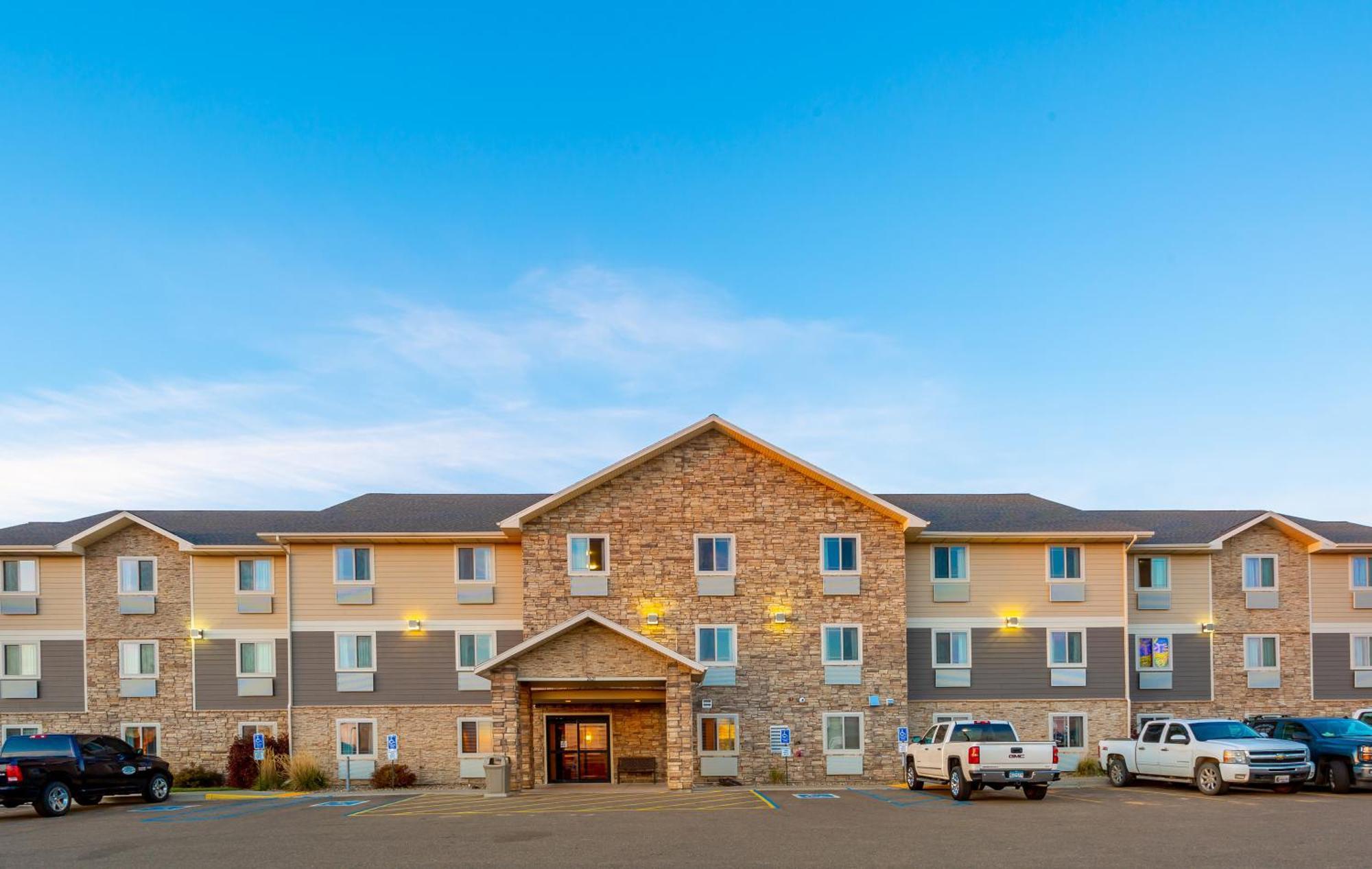 My Place Hotel-Dickinson, Nd Экстерьер фото