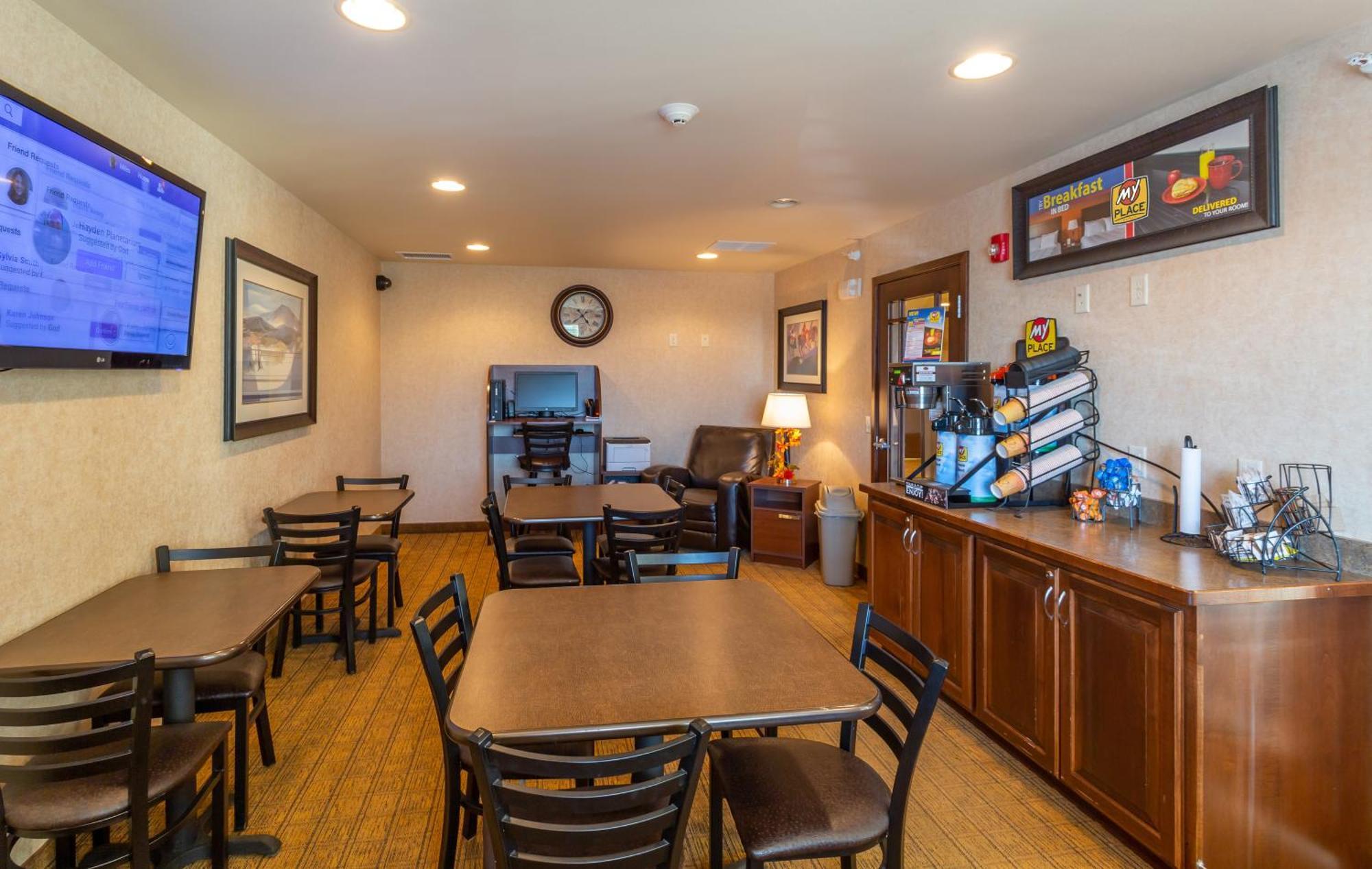 My Place Hotel-Dickinson, Nd Экстерьер фото