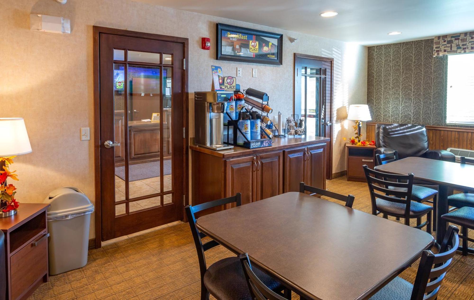 My Place Hotel-Dickinson, Nd Экстерьер фото