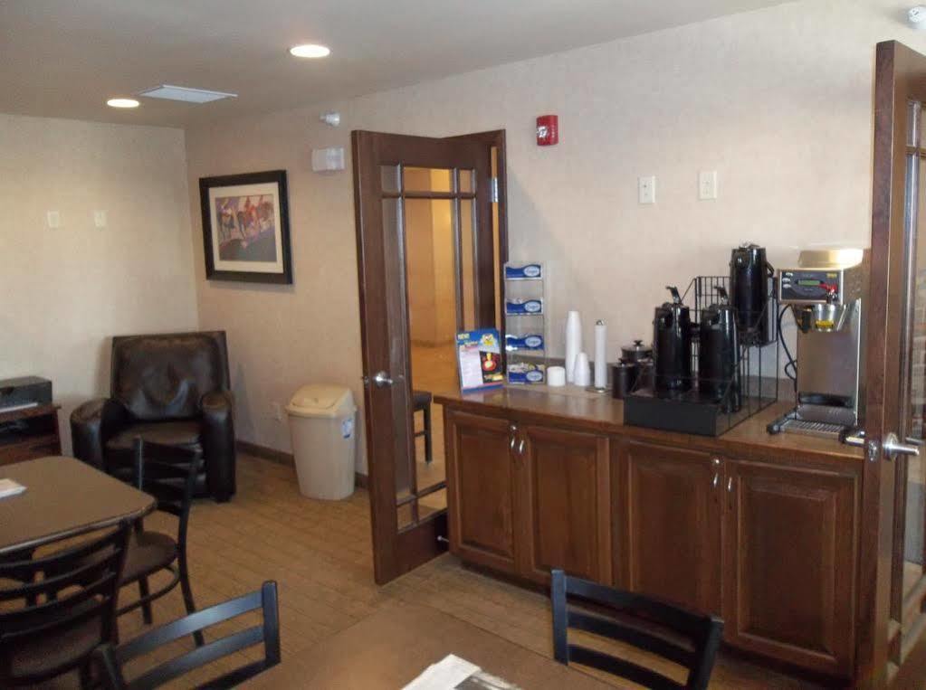 My Place Hotel-Dickinson, Nd Экстерьер фото