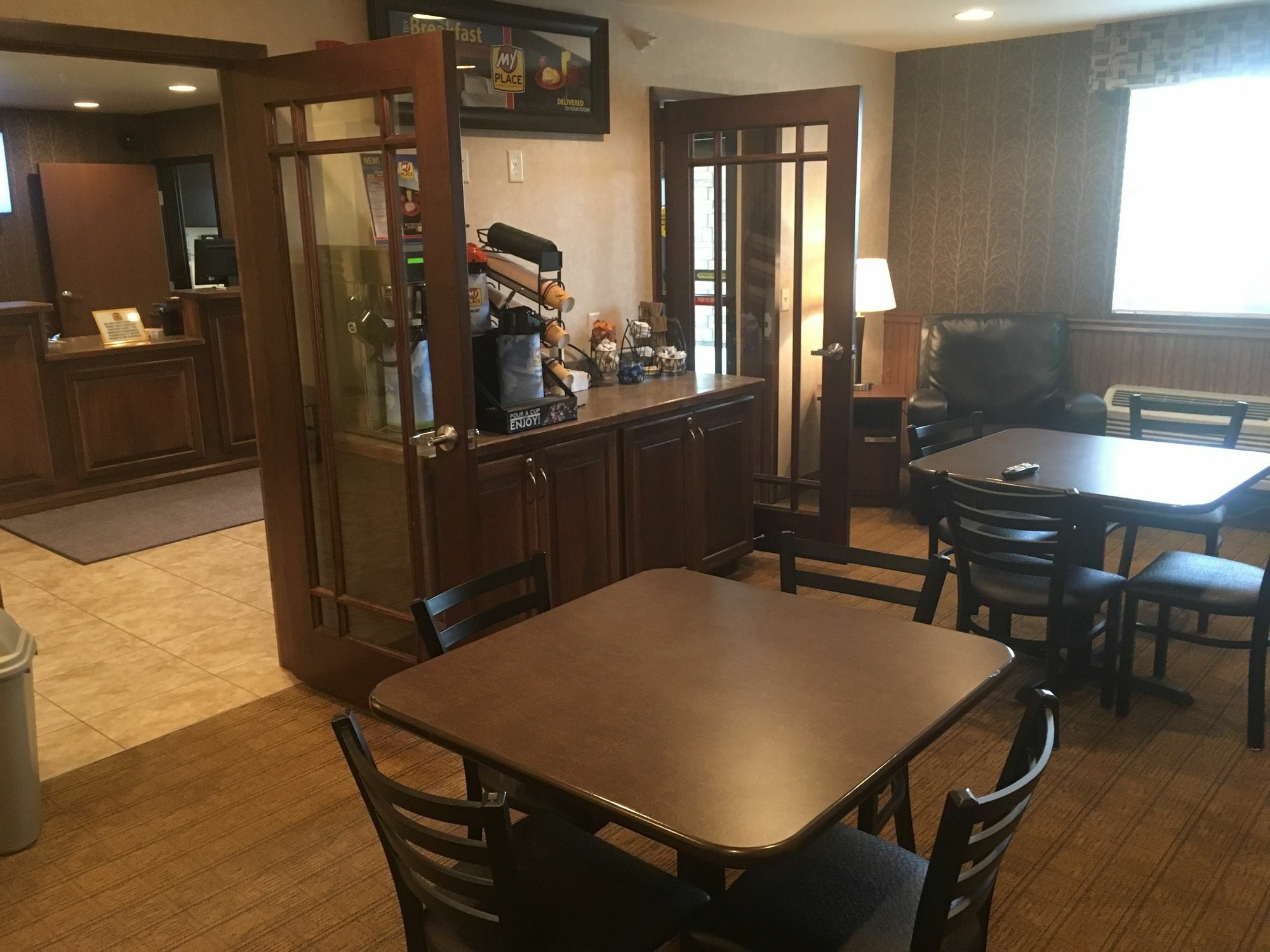 My Place Hotel-Dickinson, Nd Экстерьер фото