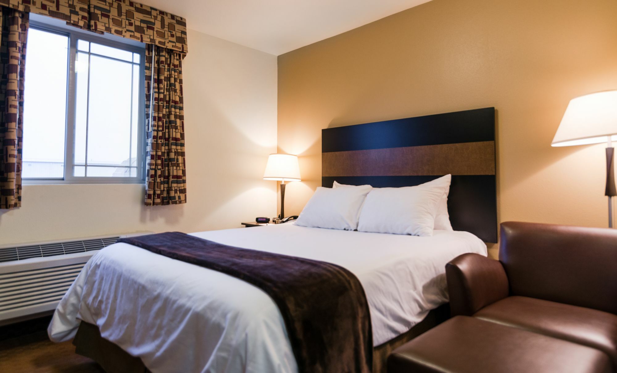 My Place Hotel-Dickinson, Nd Экстерьер фото